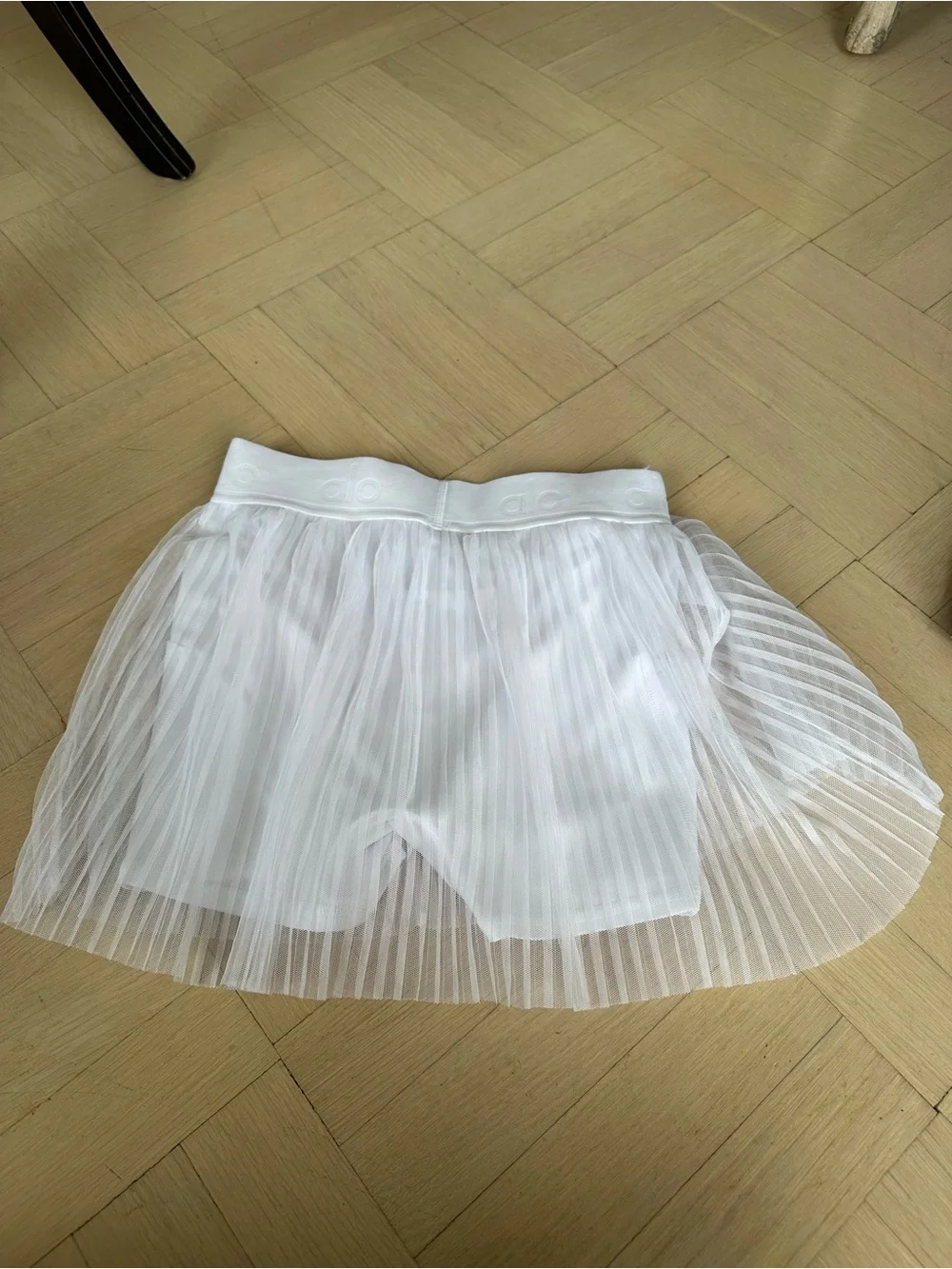 Alo Yoga Mesh Flirty Tennis Skirt White XS